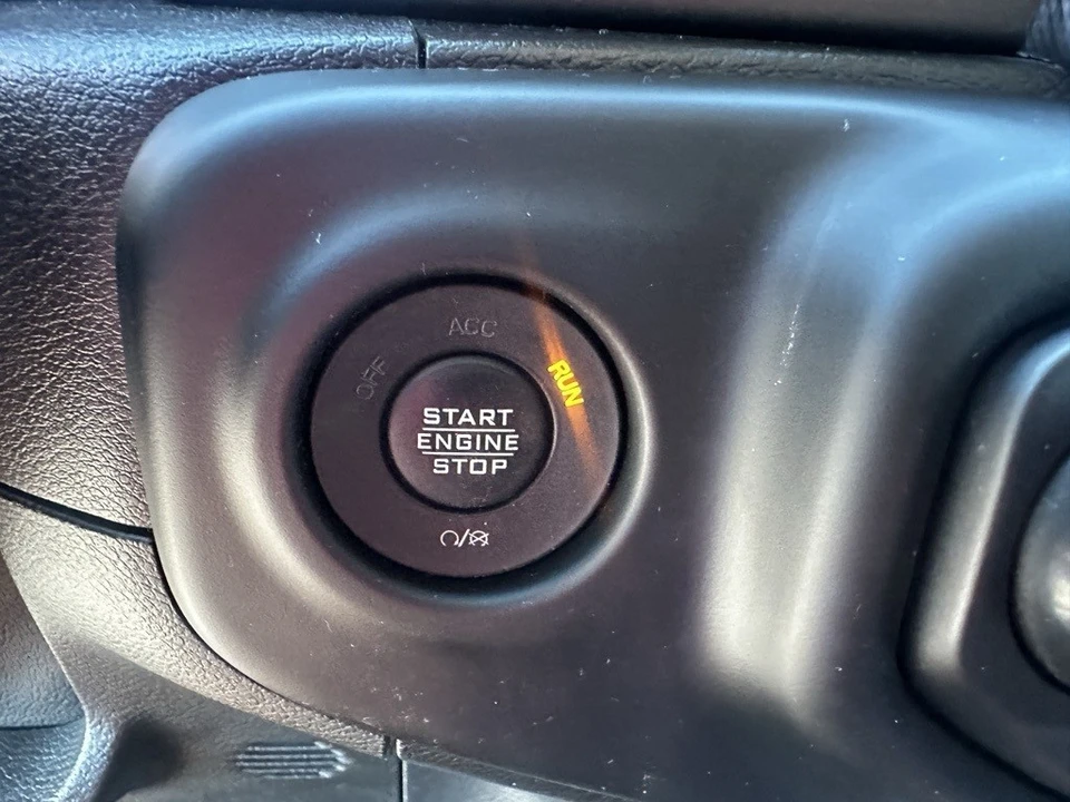 2021 Jeep JL Wrangler - Image 9 of 12