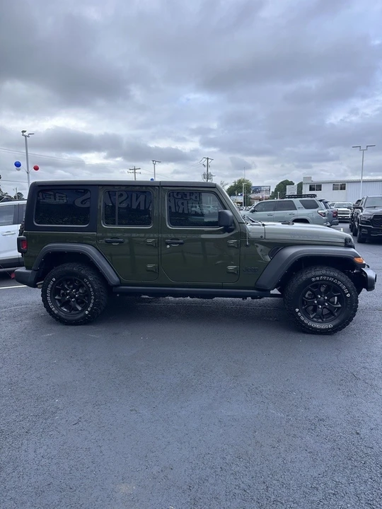 2021 Jeep JL Wrangler - Image 4 of 12