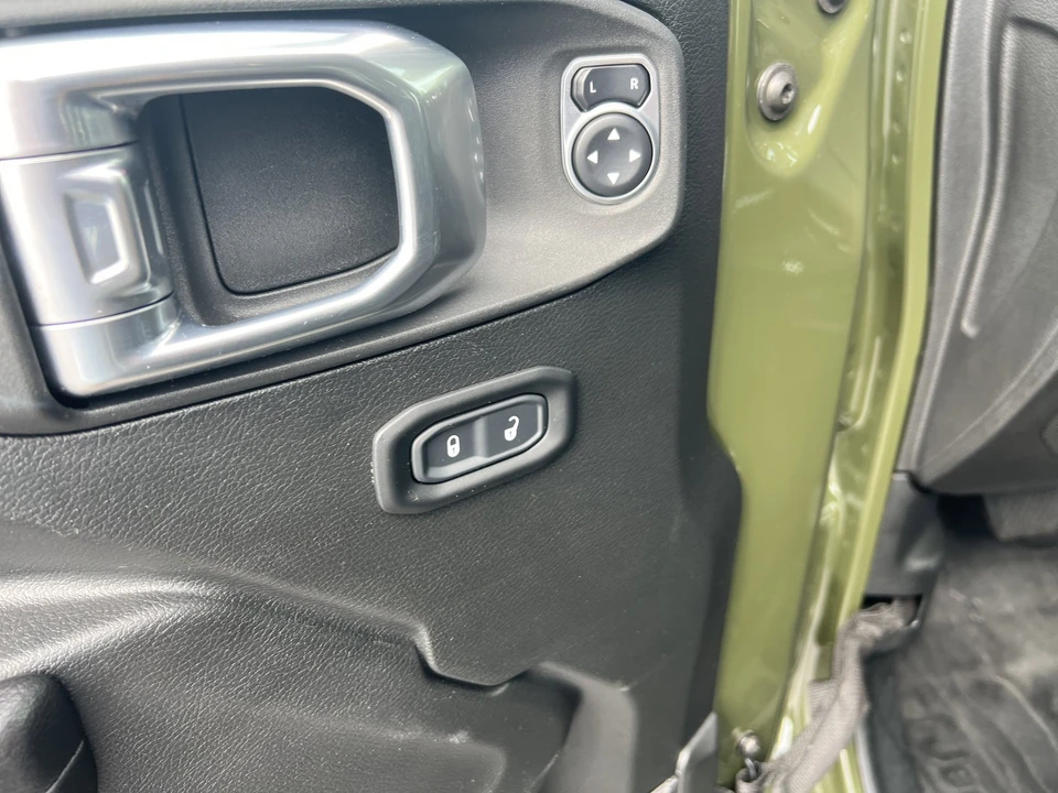 2021 Jeep JL Wrangler - Image 14 of 25
