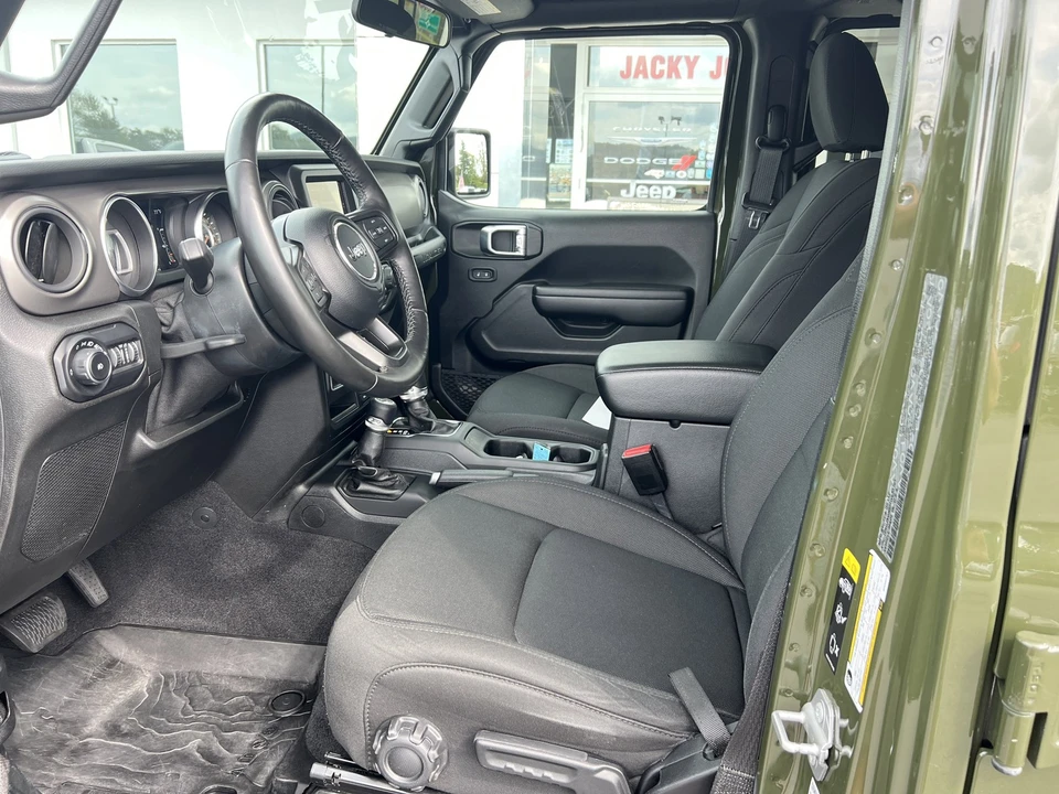 2021 Jeep JL Wrangler - Image 15 of 25