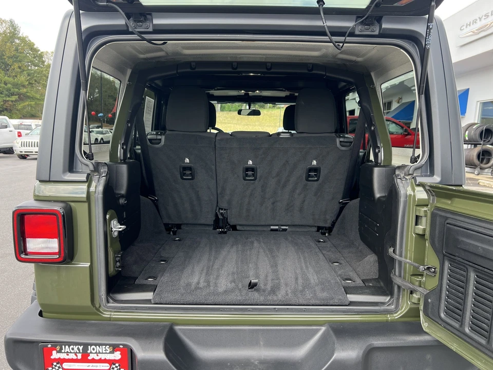 2021 Jeep JL Wrangler - Image 9 of 25