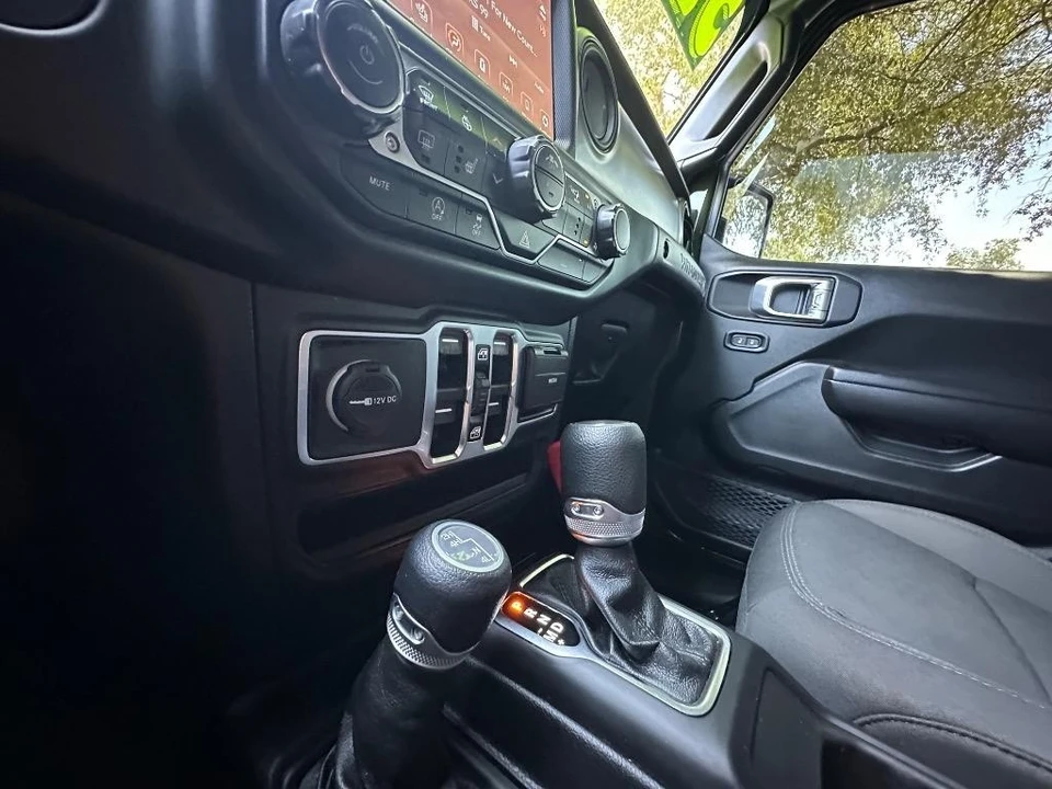 2021 Jeep JL Wrangler - Image 16 of 21