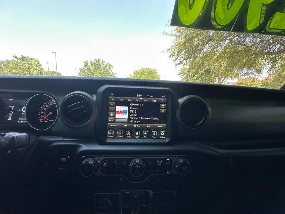 2021 Jeep JL Wrangler - Image 13 of 21