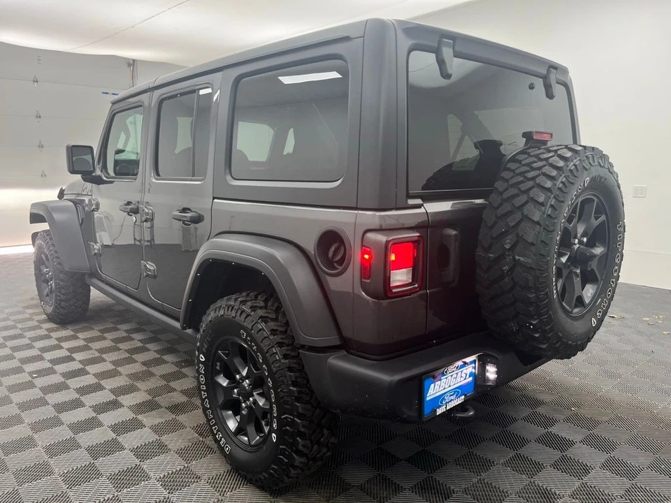 2021 Jeep JL Wrangler - Image 10 of 12