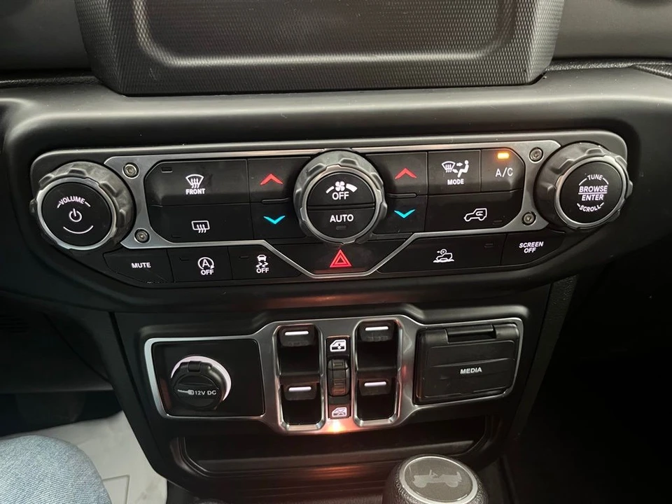 2021 Jeep JL Wrangler - Image 4 of 12
