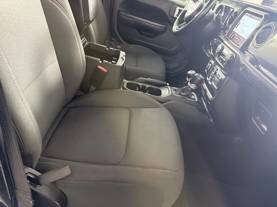 2021 Jeep - Image 25 of 28