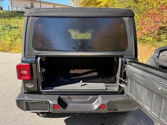 2021 Jeep JL Wrangler - Image 16 of 21