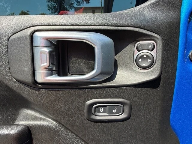 2021 Jeep JL Wrangler - Image 11 of 29
