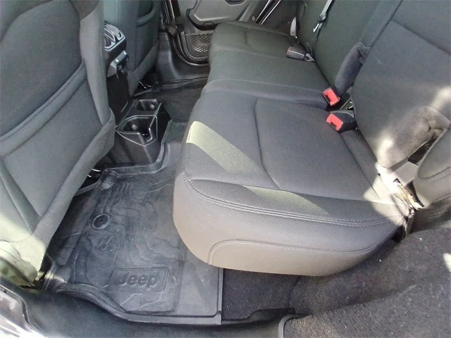 2021 Jeep JL Wrangler - Image 14 of 21