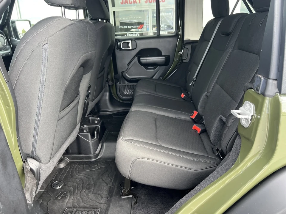 2021 Jeep JL Wrangler - Image 11 of 12
