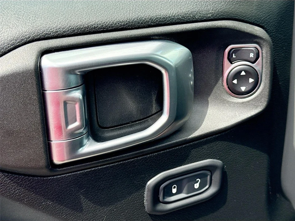 2021 Jeep JL Wrangler - Image 18 of 21