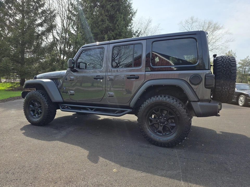 2021 Jeep JL Wrangler - Image 11 of 31
