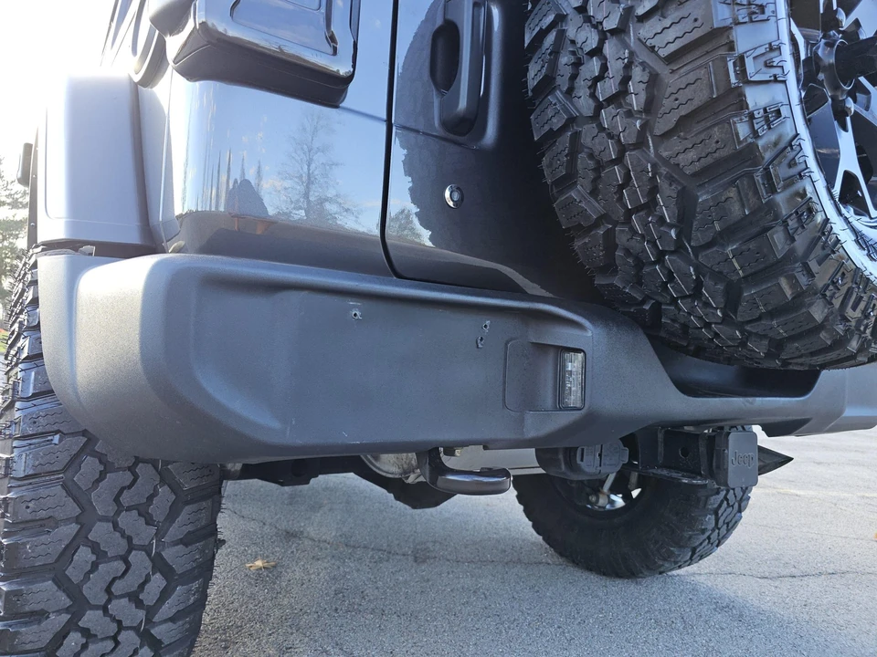 2021 Jeep JL Wrangler - Image 30 of 31