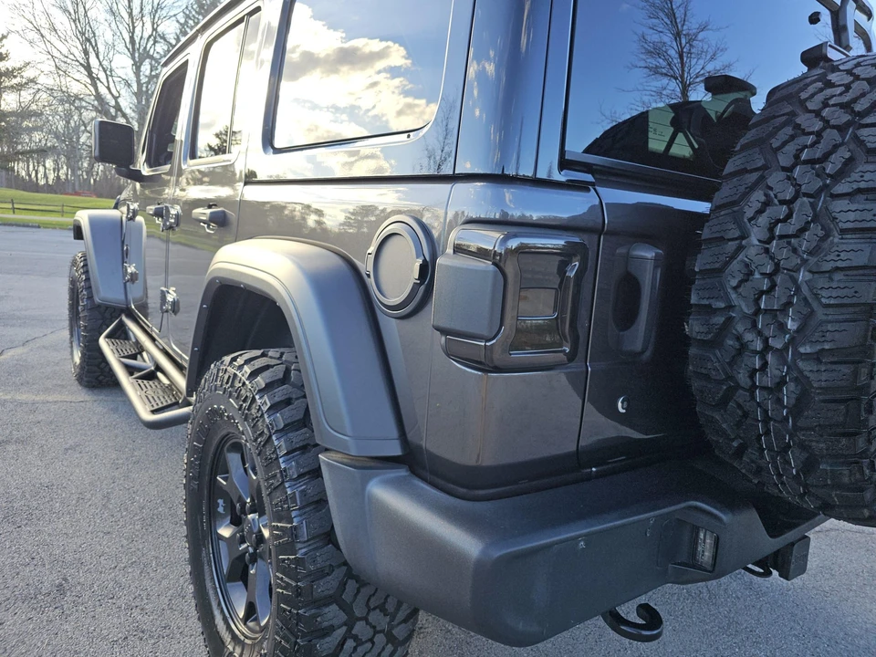 2021 Jeep JL Wrangler - Image 30 of 31