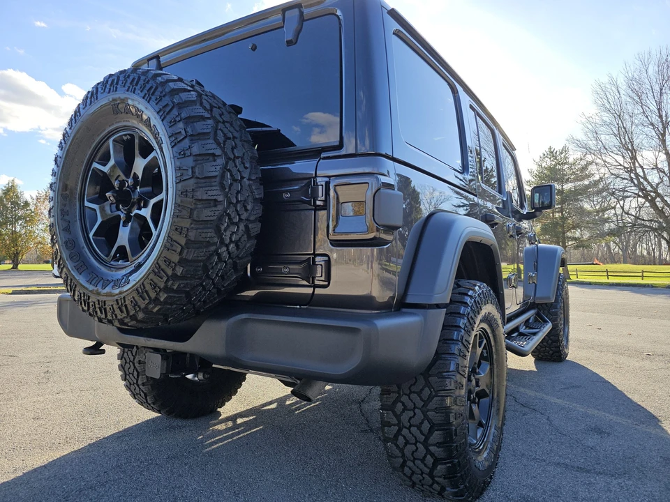 2021 Jeep JL Wrangler - Image 10 of 31