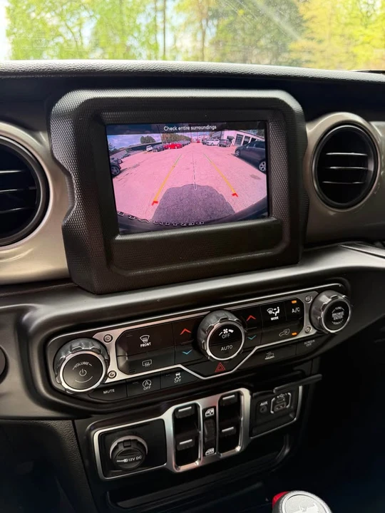 2021 Jeep JL Wrangler - Image 14 of 19