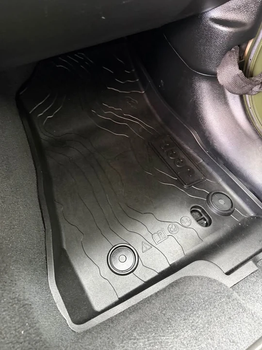 2021 Jeep JL Wrangler - Image 17 of 19