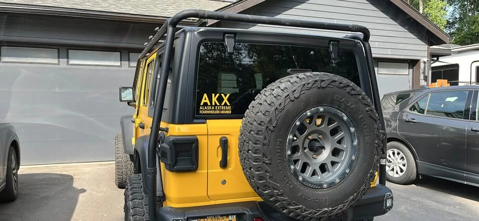 2021 Jeep JL Wrangler - Image 2 of 3