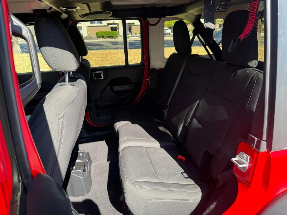 2021 Jeep JL Wrangler - Image 17 of 20