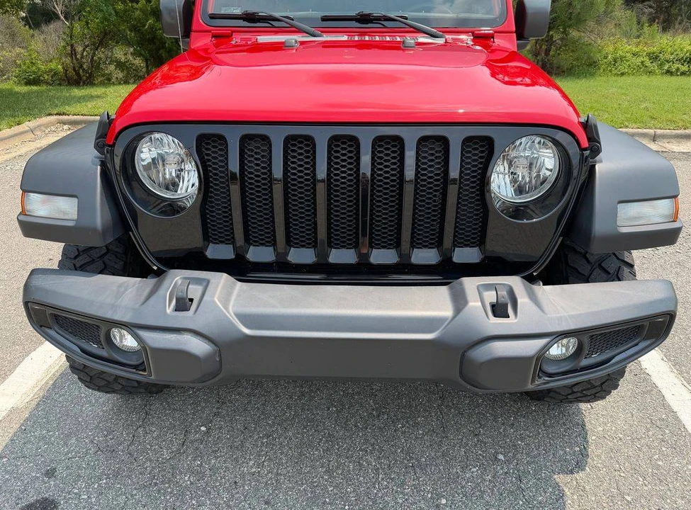 2021 Jeep JL Wrangler - Image 2 of 5