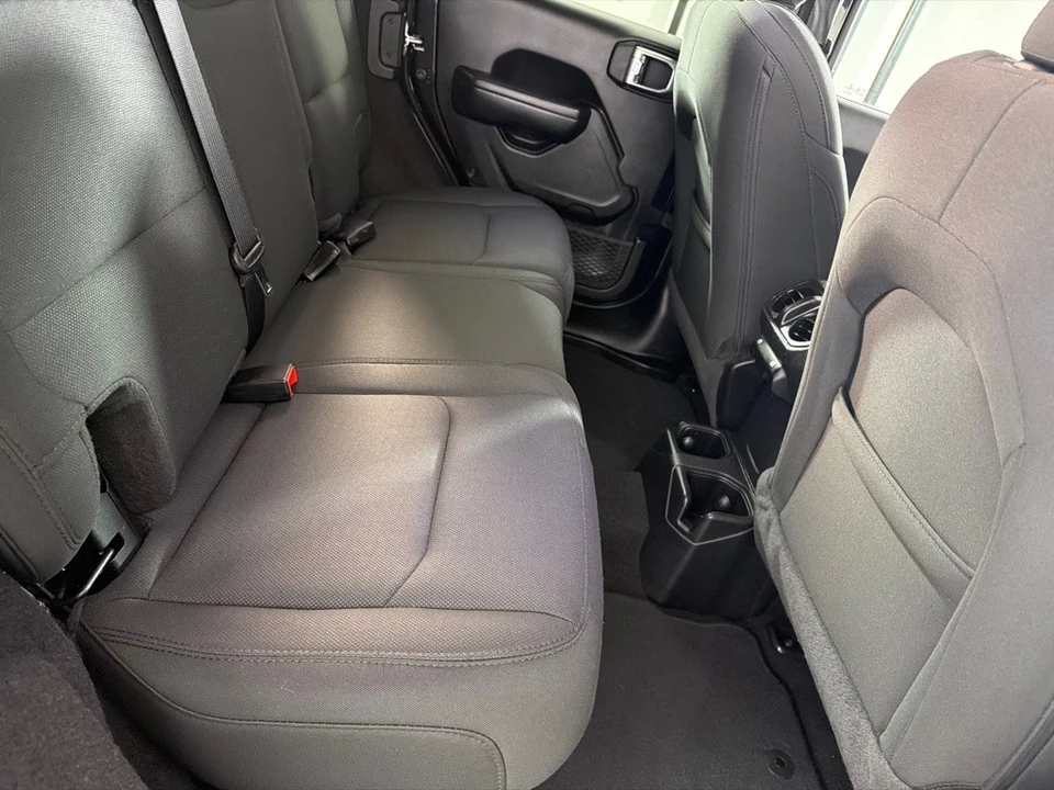 2021 Jeep JL Wrangler - Image 23 of 28