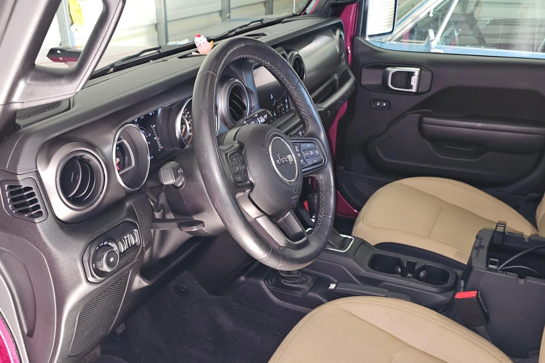 2021 Jeep JL Wrangler - Image 21 of 31