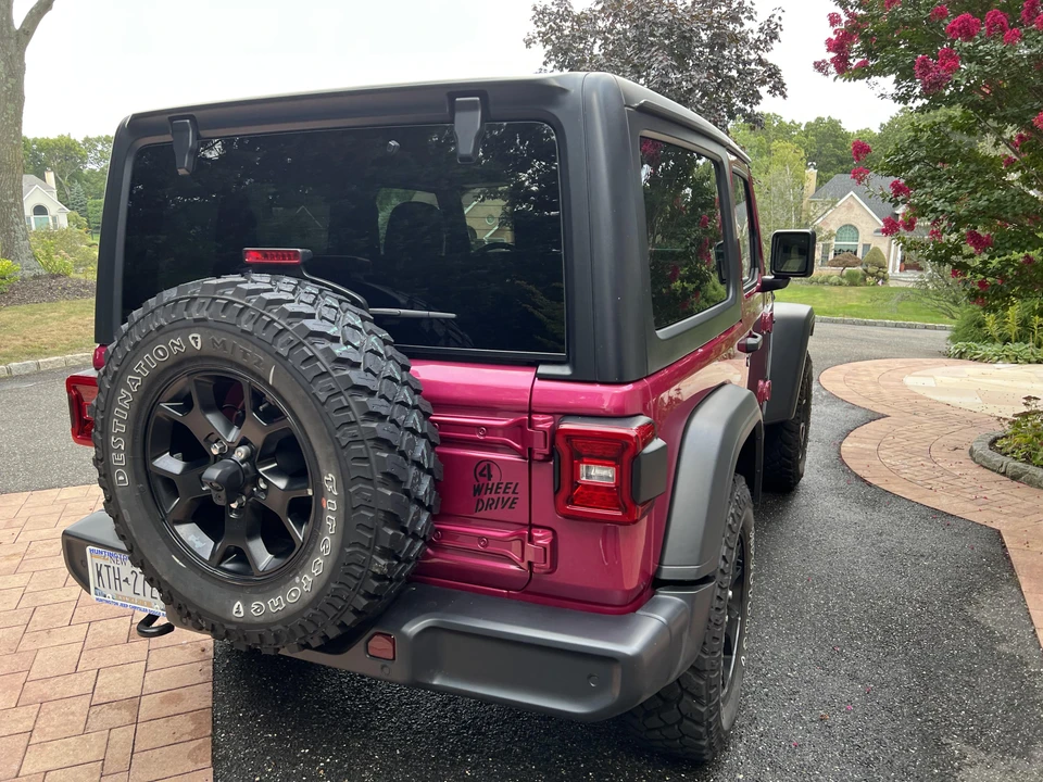 2021 Jeep JL Wrangler - Image 23 of 31