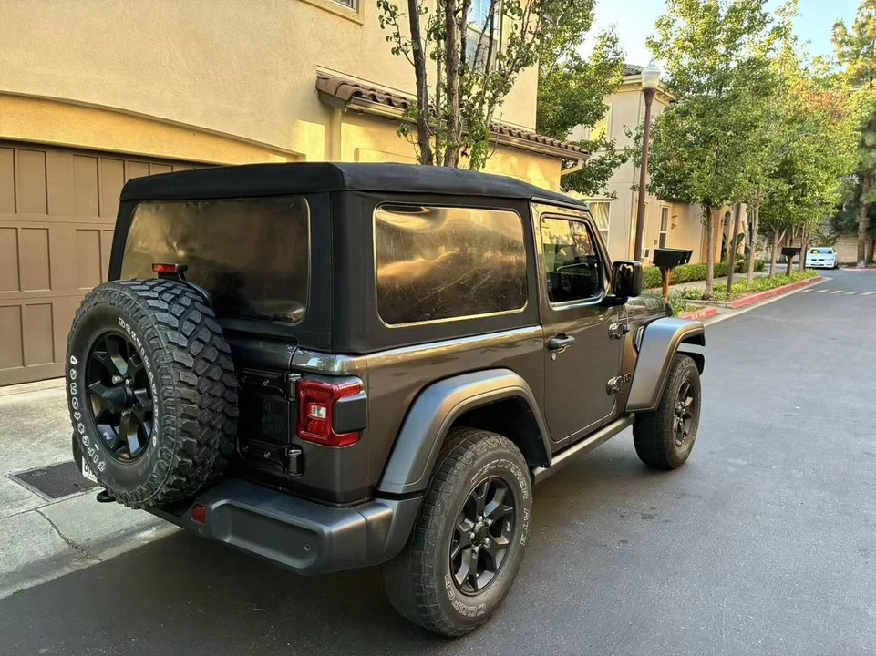 2021 Jeep JL Wrangler - Image 10 of 10