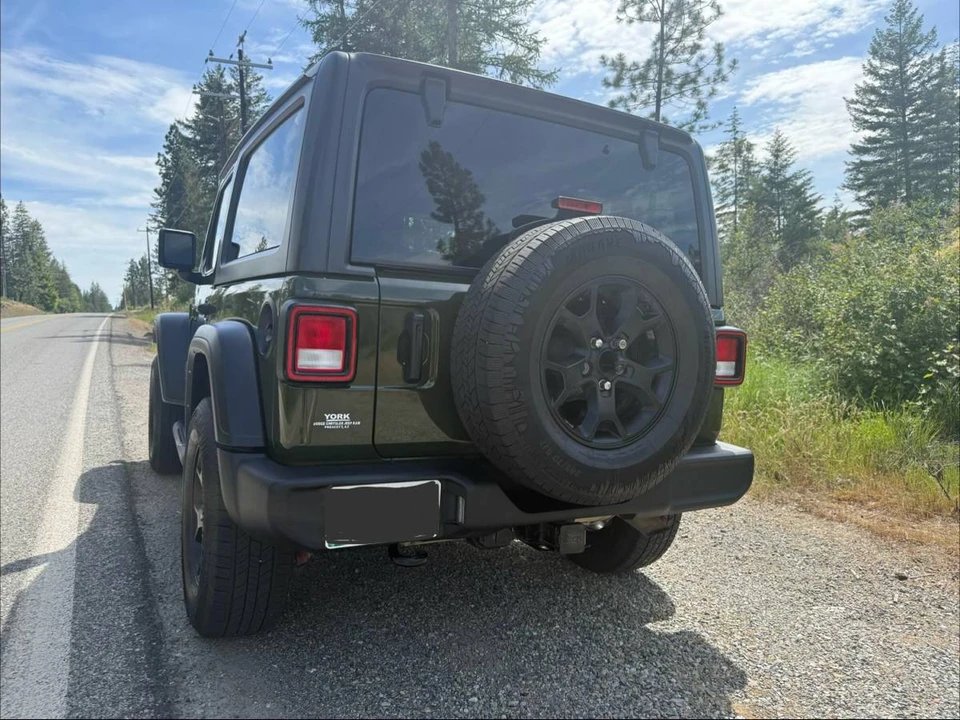 2021 Jeep JL Wrangler - Image 3 of 18