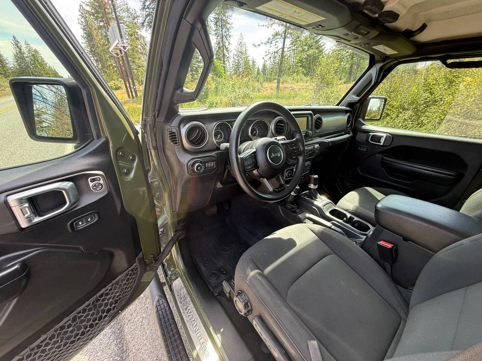 2021 Jeep JL Wrangler - Image 9 of 18