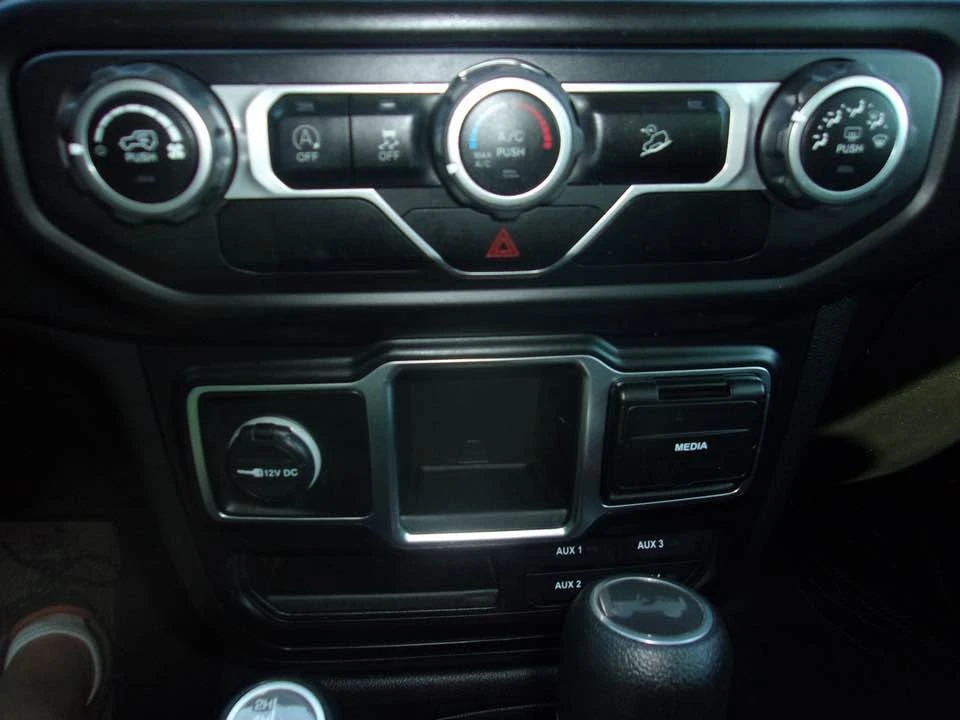 2021 Jeep JL Wrangler - Image 12 of 18