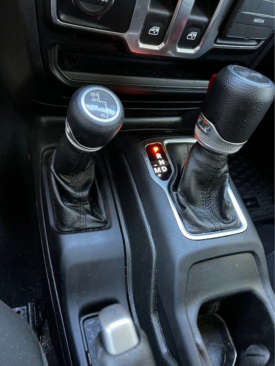 2021 Jeep JL Wrangler - Image 15 of 20