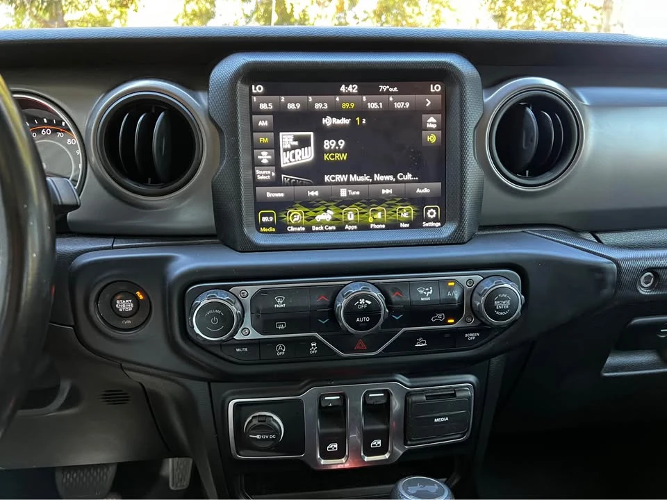 2021 Jeep JL Wrangler - Image 13 of 20