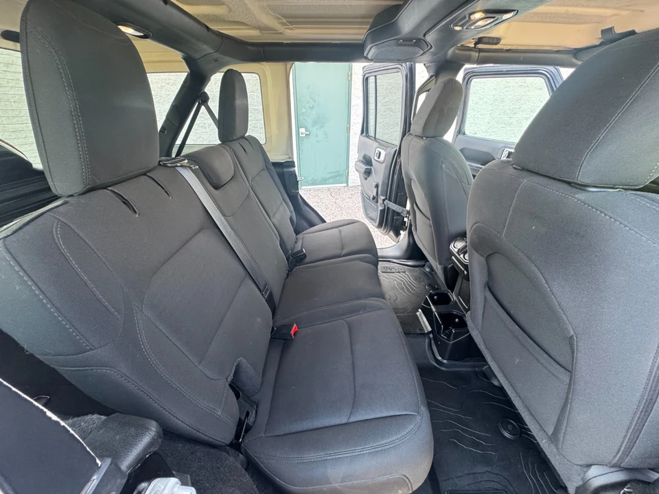 2021 Jeep Wrangler - Image 23 of 31