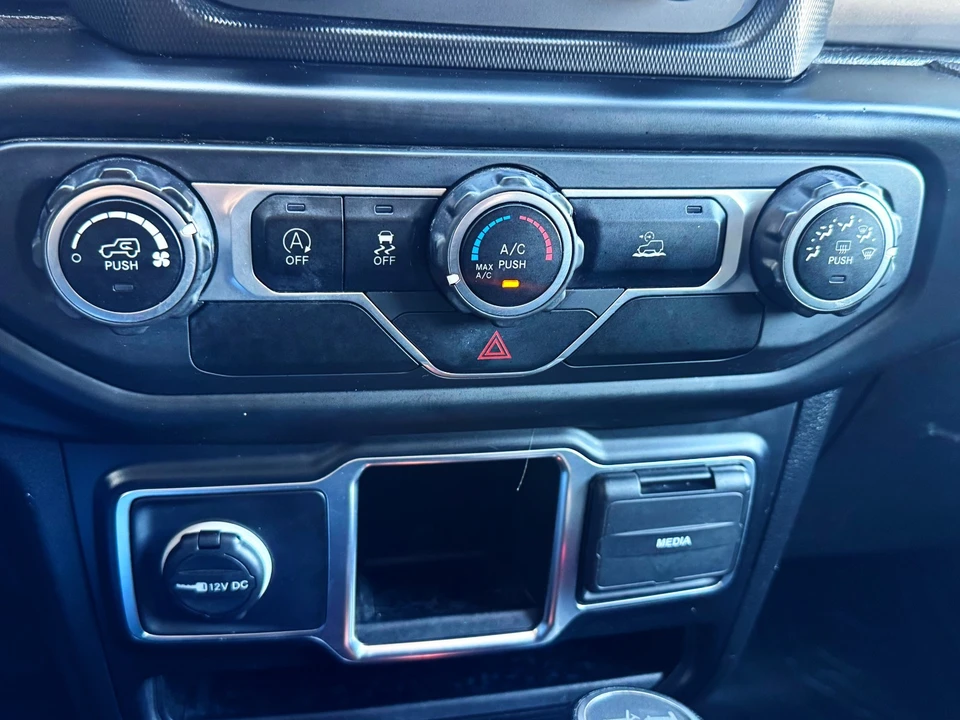 2021 Jeep Wrangler - Image 31 of 31