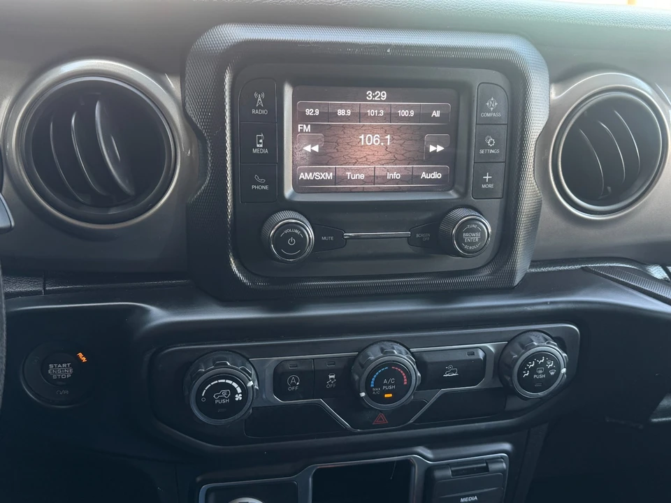 2021 Jeep Wrangler - Image 29 of 31
