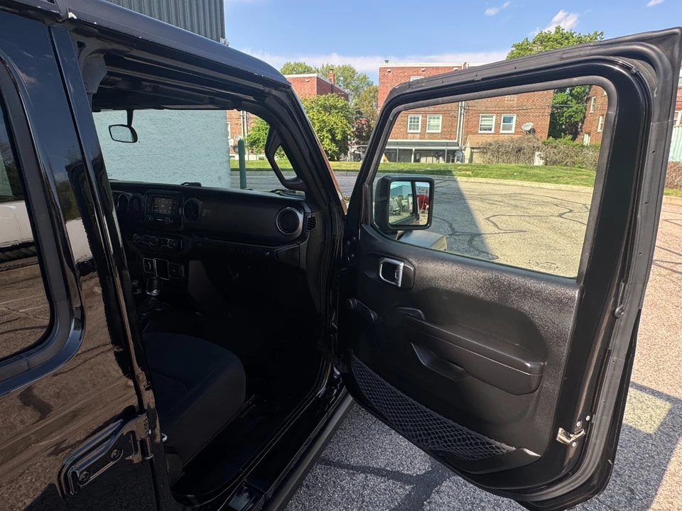 2021 Jeep Wrangler - Image 12 of 31