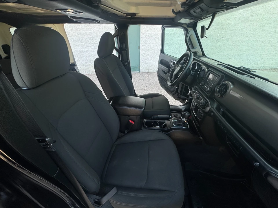 2021 Jeep Wrangler - Image 21 of 31