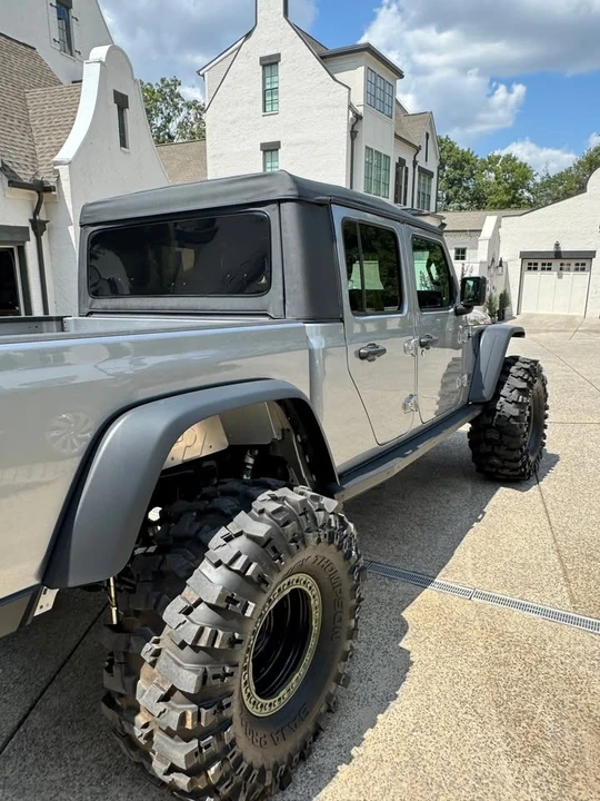 2021 Jeep JT Gladiator - Image 18 of 19