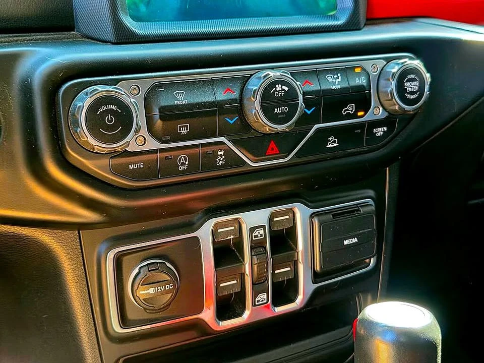 2021 Jeep JT Gladiator - Image 17 of 20
