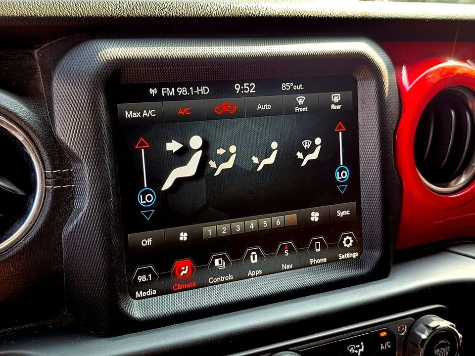 2021 Jeep JT Gladiator - Image 16 of 20