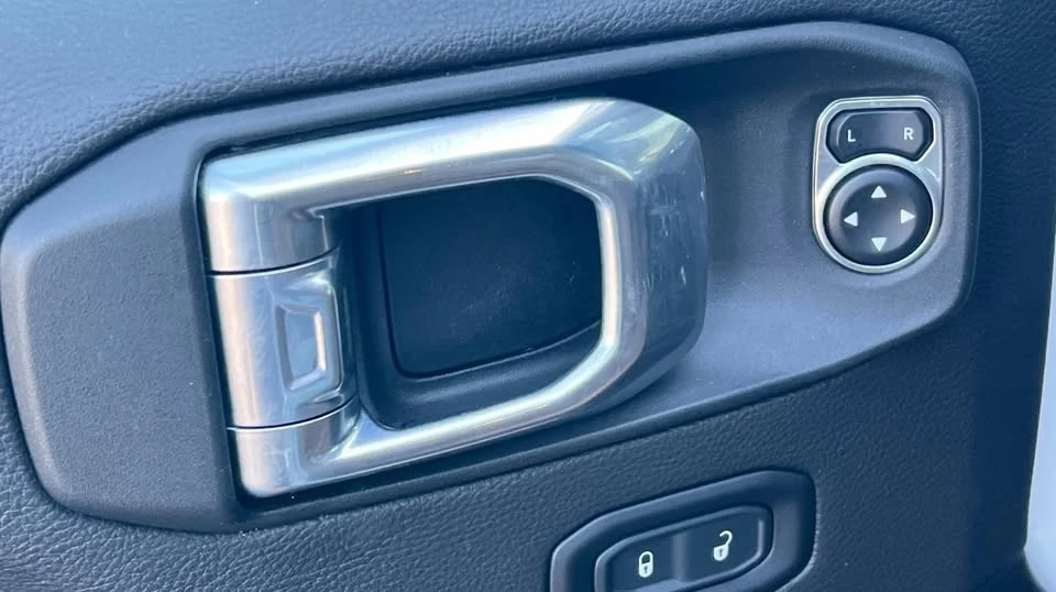 2021 Jeep JT Gladiator - Image 11 of 19