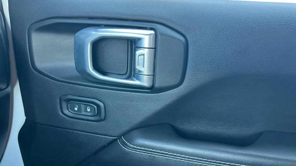 2021 Jeep JT Gladiator - Image 18 of 19