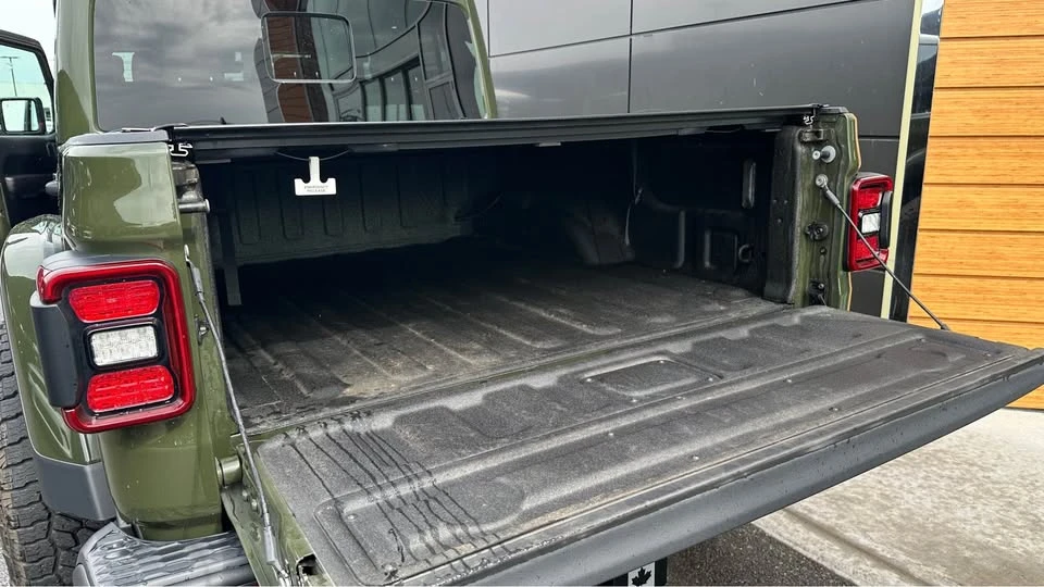 2021 Jeep JT Gladiator - Image 17 of 18