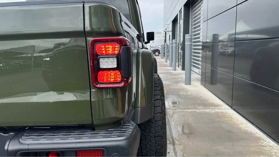 2021 Jeep JT Gladiator - Image 18 of 18