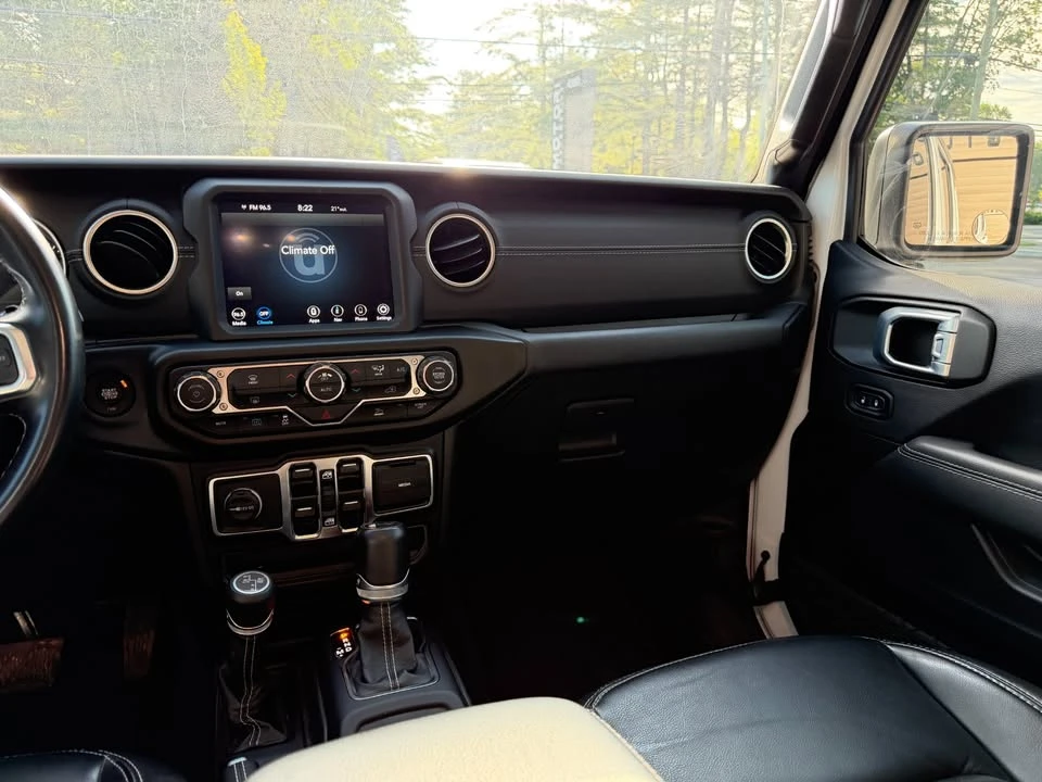 2021 Jeep JL Wrangler - Image 17 of 20