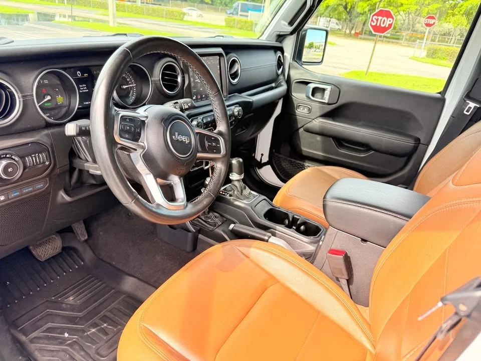 2021 Jeep JL Wrangler - Image 9 of 10