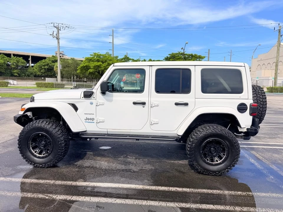 2021 Jeep JL Wrangler - Image 10 of 10