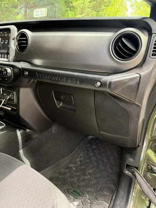 2021 Jeep JL Wrangler - Image 14 of 15