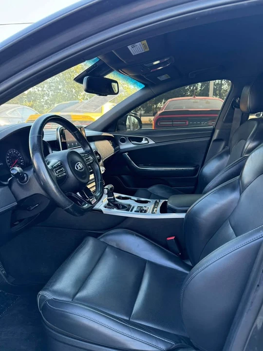 2021 Kia Stinger - Image 4 of 8
